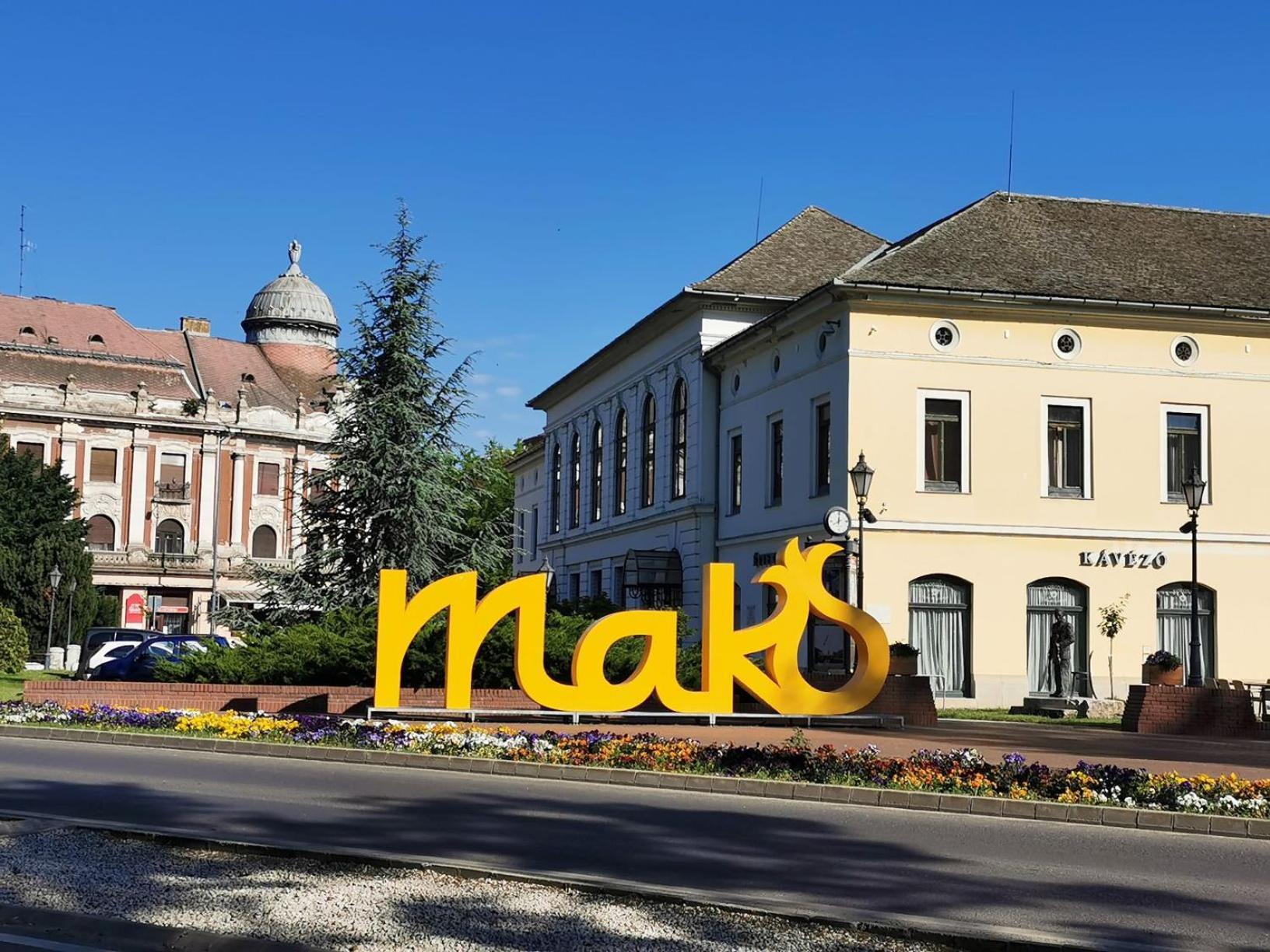 Marusius Apartmanház Mako Bagian luar foto