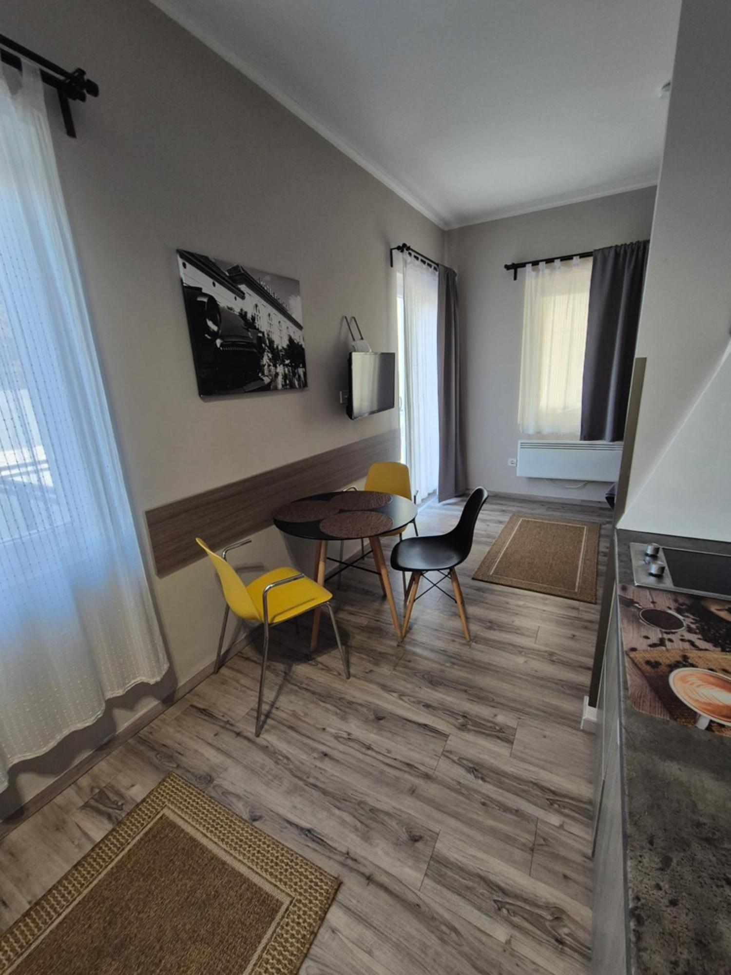 Marusius Apartmanház Mako Bagian luar foto